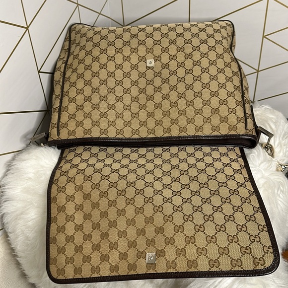 💯Authentic Gucci Canvas Messenger Bag🍀 - Picture 13 of 17
